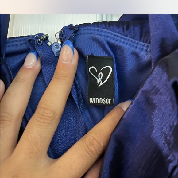 Long midnight blue evening gown - Picture 4 of 4